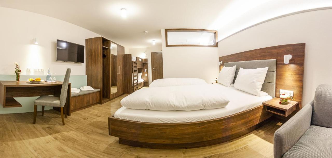 Hotel-Gasthof Krone Greding Kültér fotó